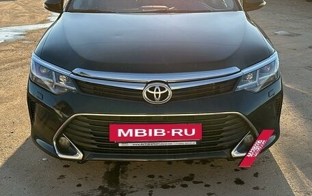 Toyota Camry, 2017 год, 2 400 000 рублей, 3 фотография