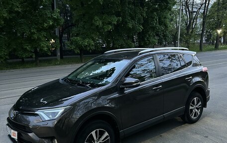 Toyota RAV4, 2018 год, 3 475 000 рублей, 3 фотография