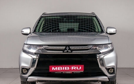Mitsubishi Outlander III рестайлинг 3, 2018 год, 2 198 200 рублей, 3 фотография