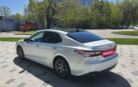 Toyota Camry, 2022 год, 4 100 000 рублей, 5 фотография