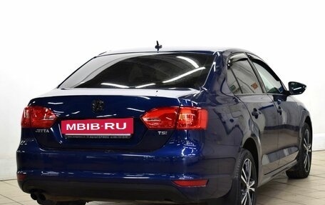 Volkswagen Jetta VI, 2011 год, 860 000 рублей, 4 фотография