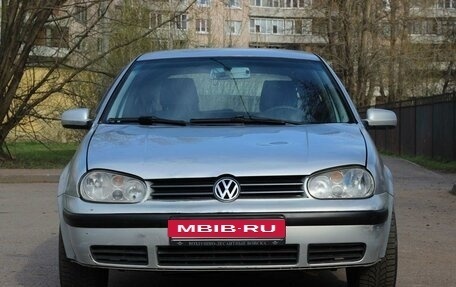 Volkswagen Golf IV, 2000 год, 300 000 рублей, 2 фотография