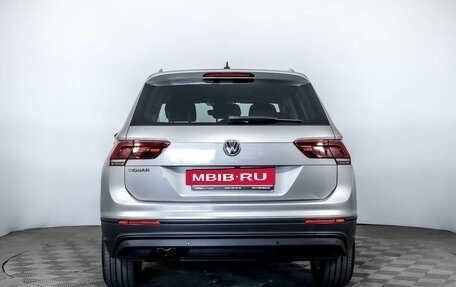 Volkswagen Tiguan II, 2019 год, 2 788 000 рублей, 5 фотография