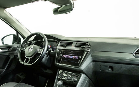 Volkswagen Tiguan II, 2020 год, 3 087 000 рублей, 3 фотография
