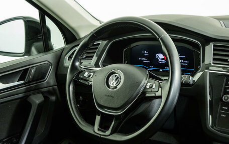 Volkswagen Tiguan II, 2020 год, 3 087 000 рублей, 12 фотография