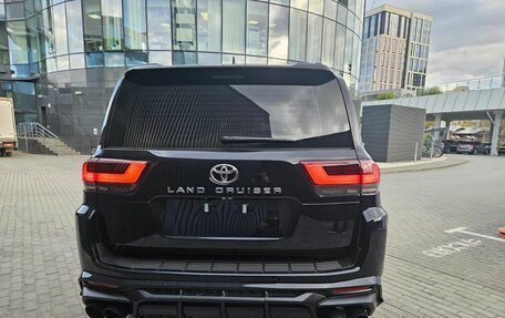 Toyota Land Cruiser, 2023 год, 18 200 000 рублей, 2 фотография