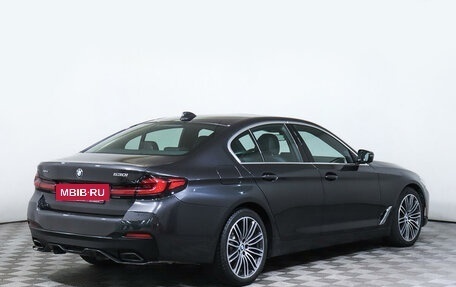 BMW 5 серия, 2021 год, 5 100 000 рублей, 5 фотография