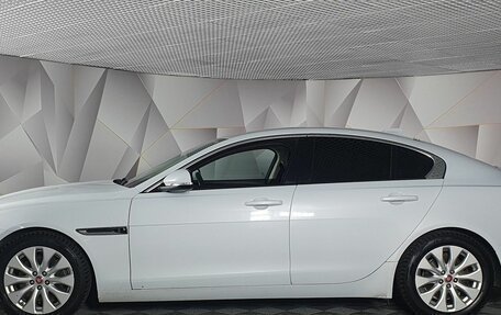 Jaguar XE I рестайлинг, 2016 год, 1 688 000 рублей, 5 фотография