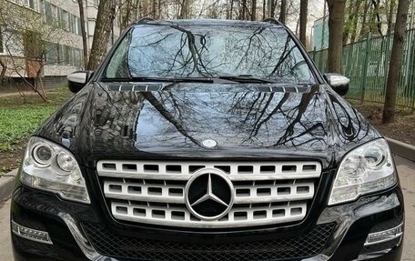 Mercedes-Benz M-Класс, 2010 год, 1 600 000 рублей, 4 фотография