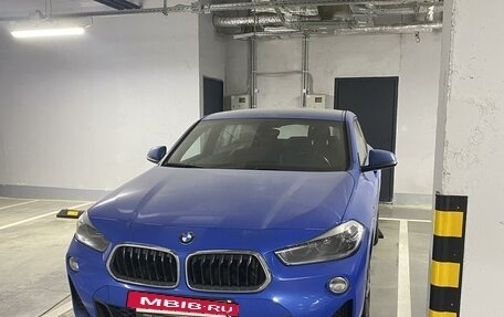 BMW X2, 2018 год, 3 000 000 рублей, 2 фотография