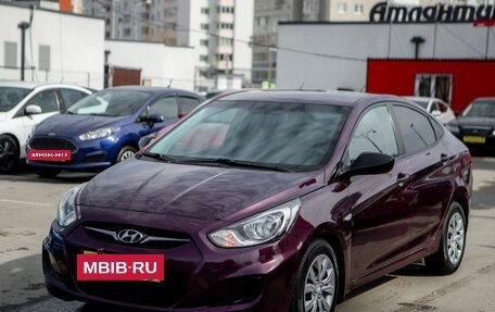 Hyundai Solaris II рестайлинг, 2013 год, 885 000 рублей, 2 фотография