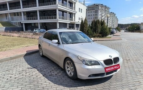 BMW 5 серия, 2003 год, 995 000 рублей, 3 фотография
