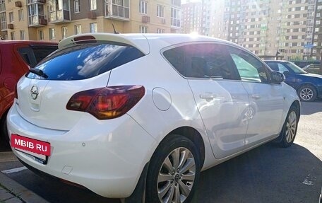 Opel Astra J, 2011 год, 630 000 рублей, 3 фотография