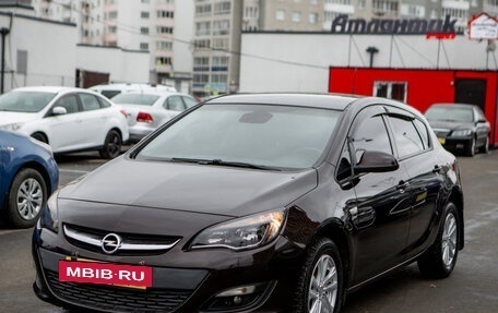 Opel Astra J, 2014 год, 950 000 рублей, 2 фотография