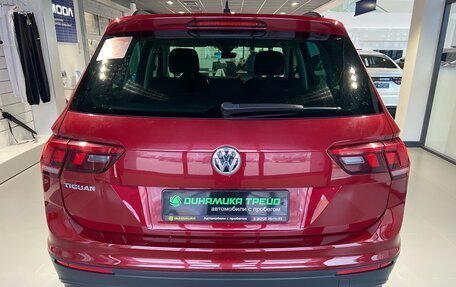 Volkswagen Tiguan II, 2019 год, 2 200 000 рублей, 5 фотография