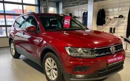 Volkswagen Tiguan II, 2019 год, 2 200 000 рублей, 3 фотография