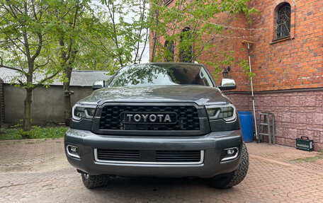 Toyota Sequoia II рестайлинг, 2019 год, 6 950 000 рублей, 3 фотография