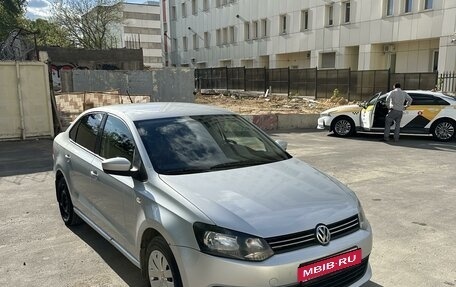 Volkswagen Polo VI (EU Market), 2014 год, 1 050 000 рублей, 3 фотография