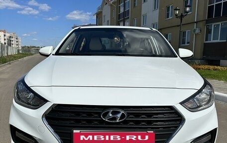 Hyundai Solaris II рестайлинг, 2017 год, 1 450 000 рублей, 2 фотография