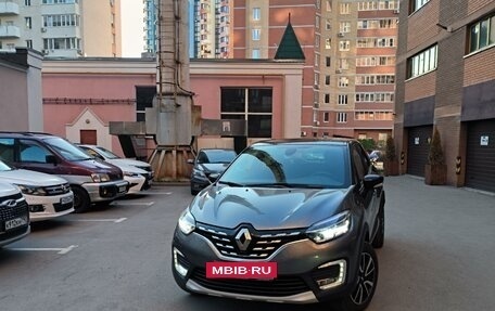 Renault Kaptur I рестайлинг, 2022 год, 2 050 000 рублей, 2 фотография