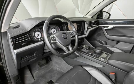 Volkswagen Touareg III, 2019 год, 4 549 700 рублей, 7 фотография
