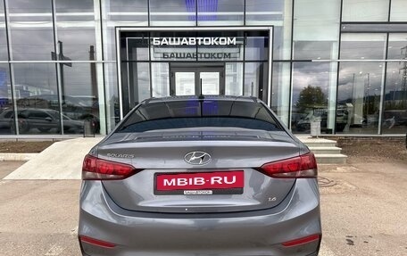 Hyundai Solaris II рестайлинг, 2018 год, 1 200 000 рублей, 4 фотография
