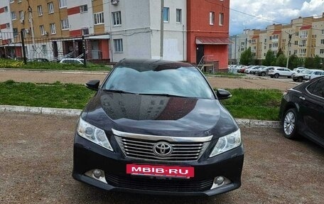 Toyota Camry, 2013 год, 2 100 000 рублей, 2 фотография