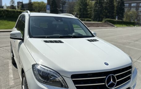 Mercedes-Benz M-Класс, 2012 год, 2 990 000 рублей, 3 фотография