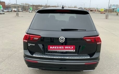 Volkswagen Tiguan II, 2019 год, 2 575 000 рублей, 4 фотография