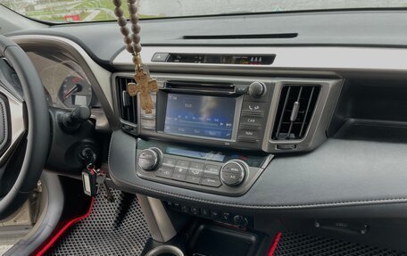 Toyota RAV4, 2014 год, 2 400 000 рублей, 5 фотография