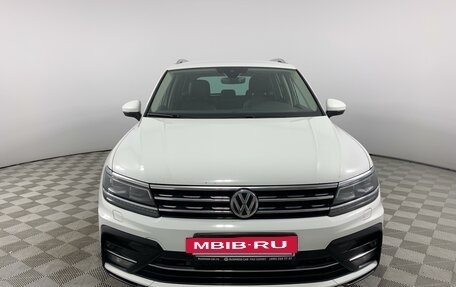 Volkswagen Tiguan II, 2020 год, 2 745 000 рублей, 2 фотография