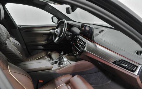 BMW 5 серия, 2021 год, 6 305 000 рублей, 23 фотография