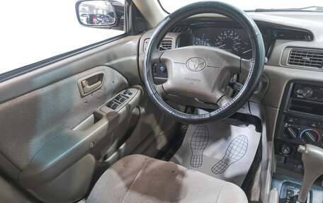 Toyota Camry, 2000 год, 589 000 рублей, 10 фотография