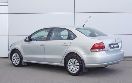 Volkswagen Polo VI (EU Market), 2011 год, 750 000 рублей, 2 фотография
