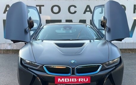 BMW i8 I рестайлинг, 2017 год, 12 500 000 рублей, 2 фотография