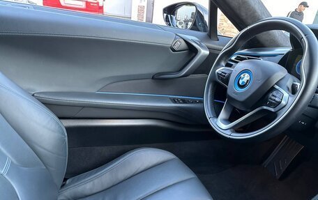 BMW i8 I рестайлинг, 2017 год, 12 500 000 рублей, 13 фотография
