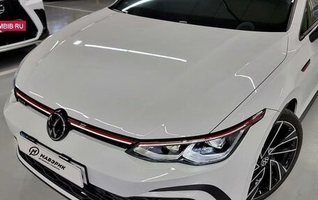 Volkswagen Golf VIII, 2023 год, 4 950 000 рублей, 3 фотография
