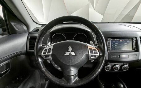 Mitsubishi Outlander III рестайлинг 3, 2011 год, 1 375 000 рублей, 15 фотография