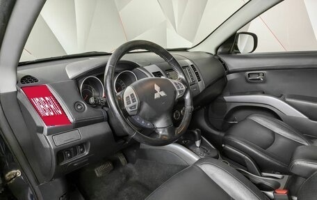 Mitsubishi Outlander III рестайлинг 3, 2011 год, 1 375 000 рублей, 14 фотография