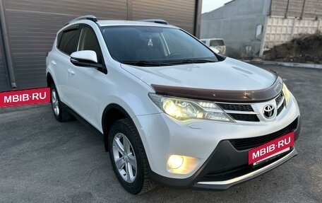Toyota RAV4, 2013 год, 2 300 000 рублей, 3 фотография