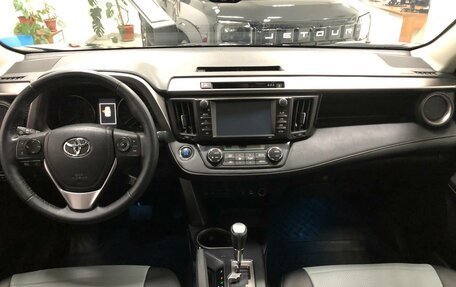 Toyota RAV4, 2019 год, 3 000 000 рублей, 15 фотография