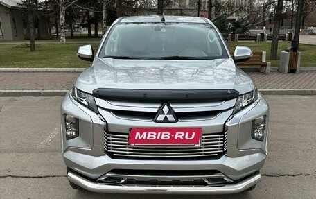 Mitsubishi L200 IV рестайлинг, 2020 год, 5 000 000 рублей, 2 фотография