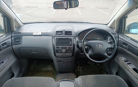 Toyota Ipsum II, 2002 год, 670 000 рублей, 4 фотография