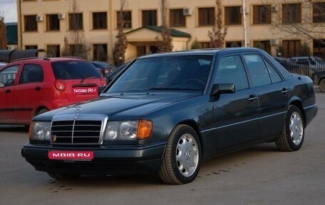 Mercedes-Benz W124, 1991 год, 600 000 рублей, 1 фотография