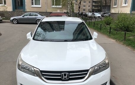 Honda Accord IX рестайлинг, 2013 год, 1 750 000 рублей, 1 фотография