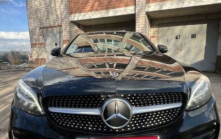Mercedes-Benz C-Класс, 2018 год, 3 000 000 рублей, 3 фотография