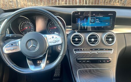 Mercedes-Benz C-Класс, 2018 год, 3 000 000 рублей, 11 фотография