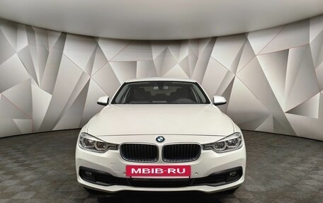 BMW 3 серия, 2018 год, 2 279 700 рублей, 7 фотография