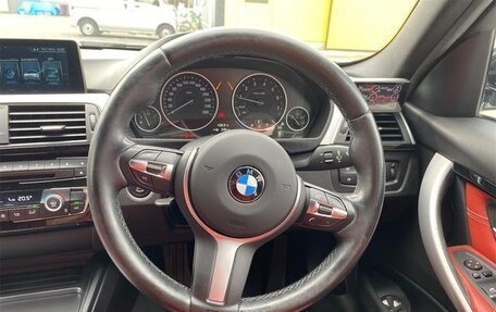 BMW 3 серия, 2018 год, 1 681 000 рублей, 12 фотография