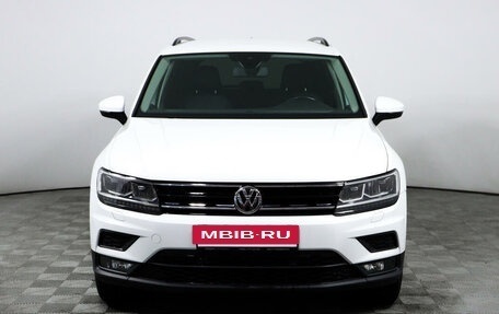Volkswagen Tiguan II, 2020 год, 2 817 000 рублей, 2 фотография